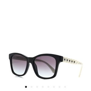 CHANEL
Acetate Quilted CC Square Sunglasses 5484 White Black